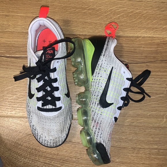 Nike Vapor Max size 6us - Picture 5 of 8